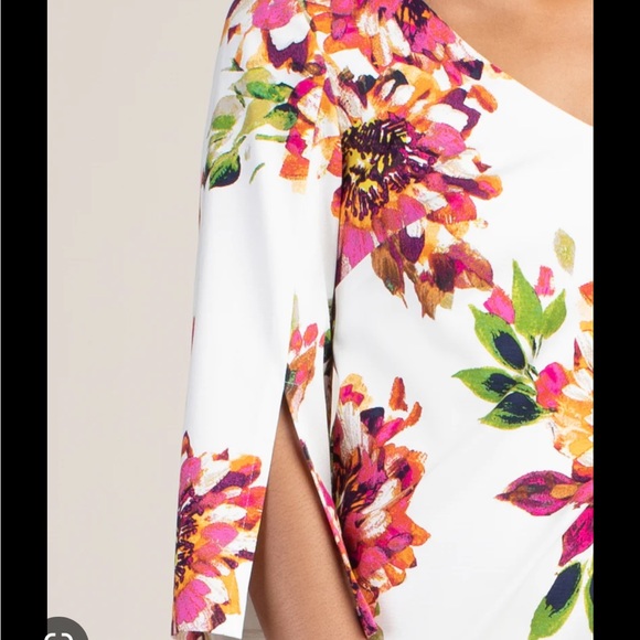 NWT floral printed cape sleeve mini. Trina Turk Sandcastle Dress Nordstrom - Picture 5 of 7